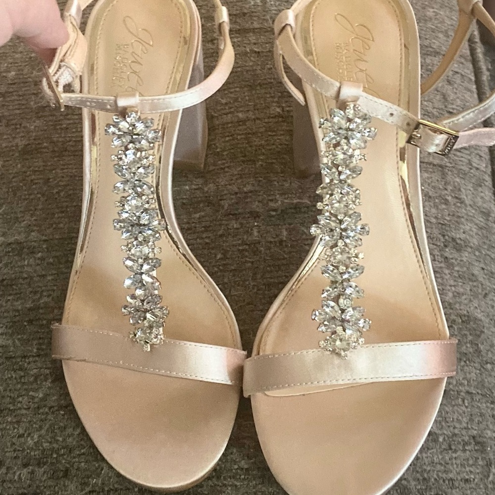 Jewel Badgley Mischka Heels